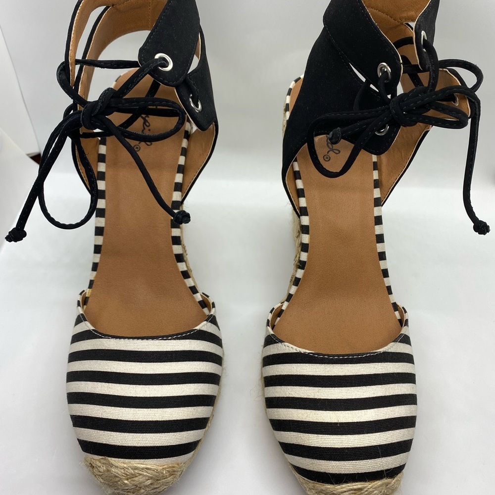 Qupid Val Stripe Almond Espadrille Wedge